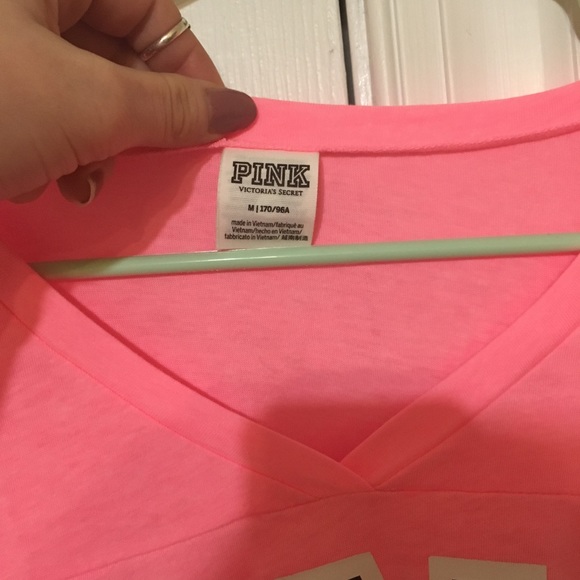 Victoria's Secret pink jersey tee - Picture 3 of 5